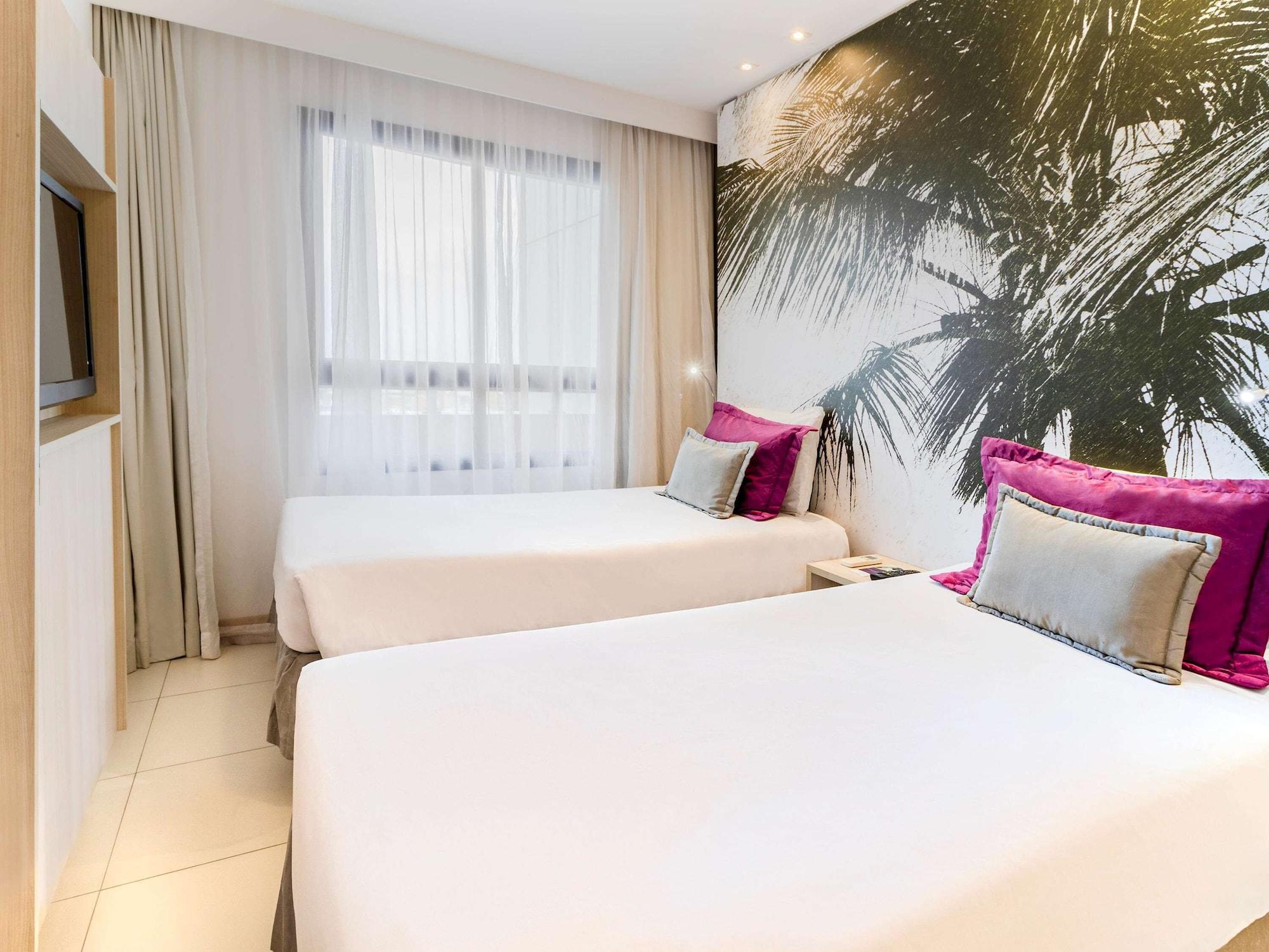 Mercure Boulevard Hotel 4*